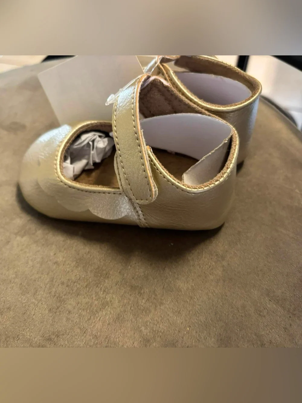 NWT 12/18m Amazon Gold Mary Jane scalloped NonSlip First Walkers Shoes. RT 19